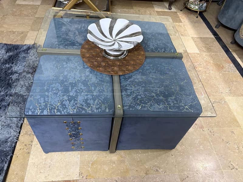Center table wid stools 4