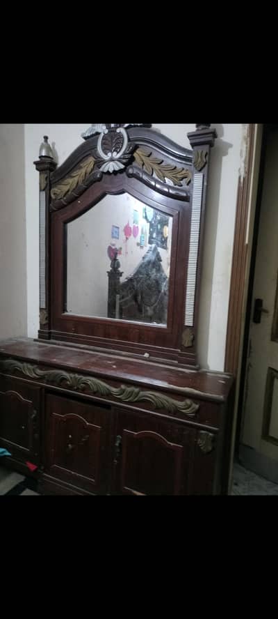 dressing tabel foresale bohat mazboot wood ka bana ha