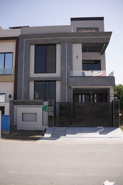 ELEGANT DESIGN BRAND NEW HOUSE 5 MARLA AVAILABLE FOR SALE NEAR BAHRIA SCHOOL