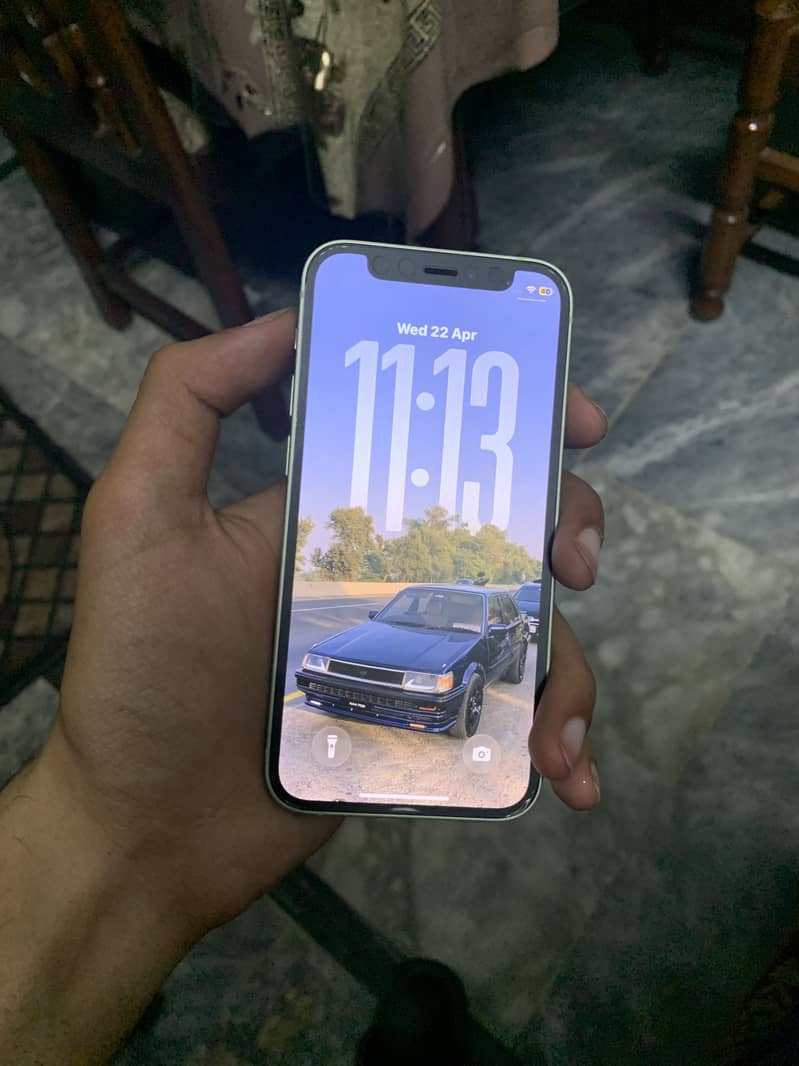 iPhone 12 mini 0