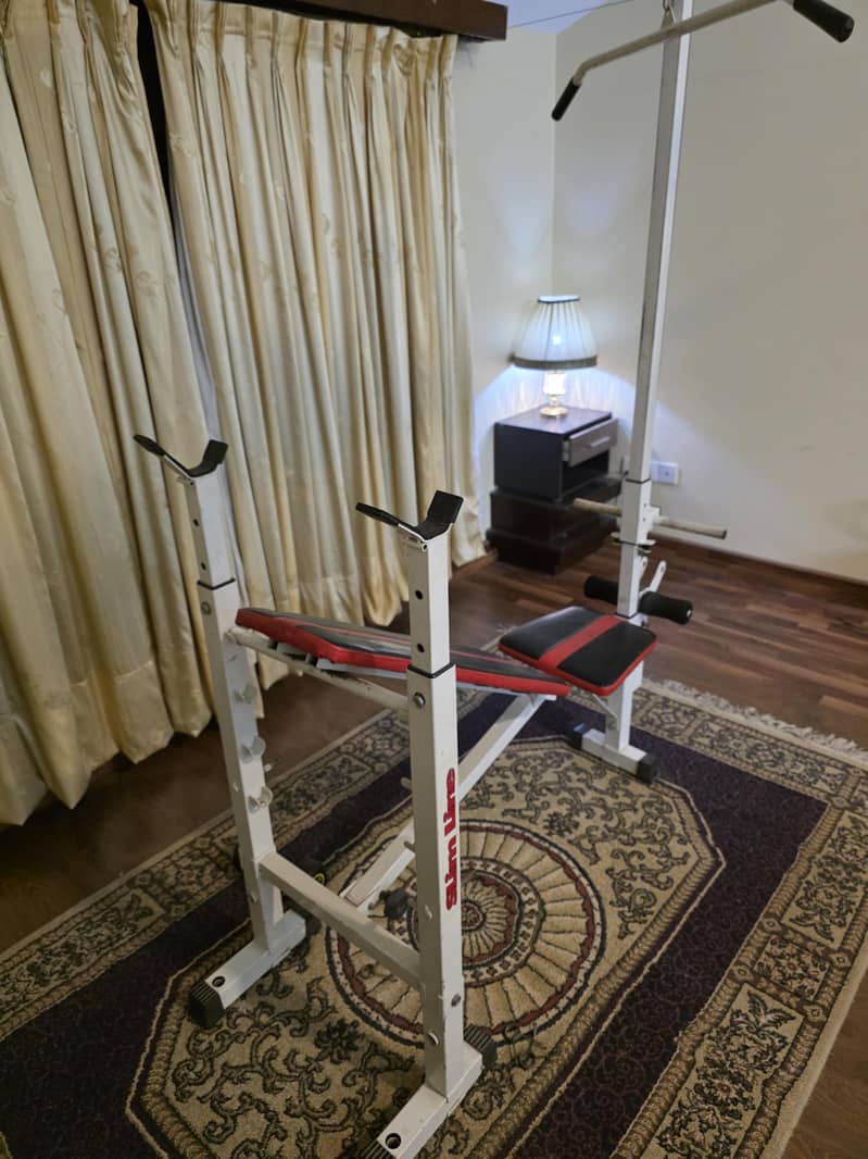 Slimline Bench + Lat Pulldown 1