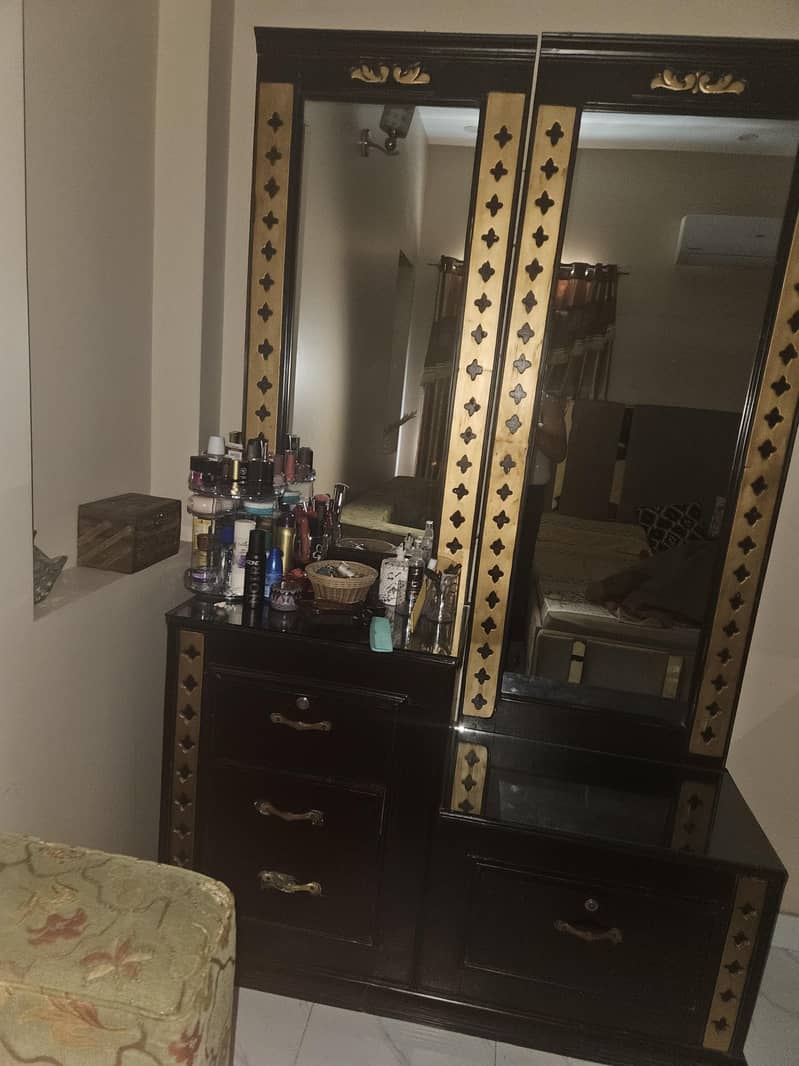 dressing tables 1