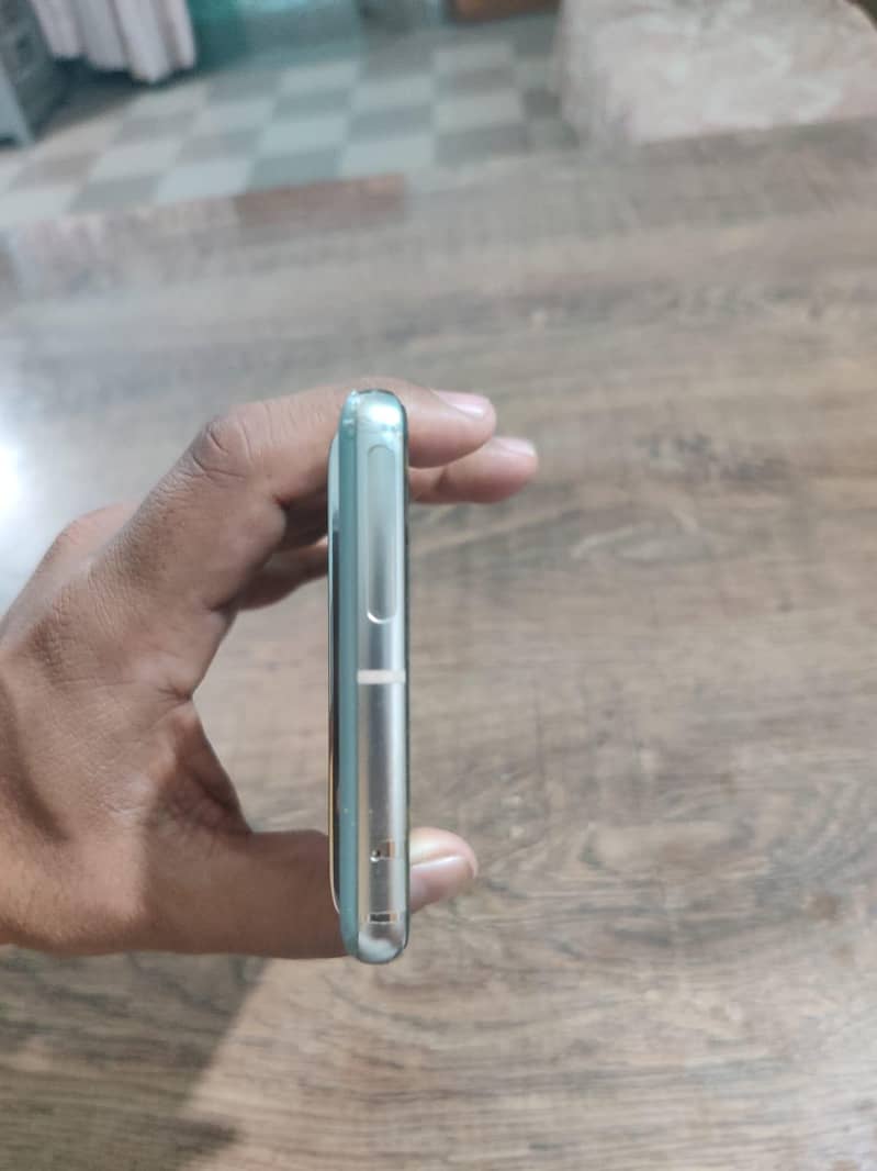 Google pixel 7 pro B new Condition 2