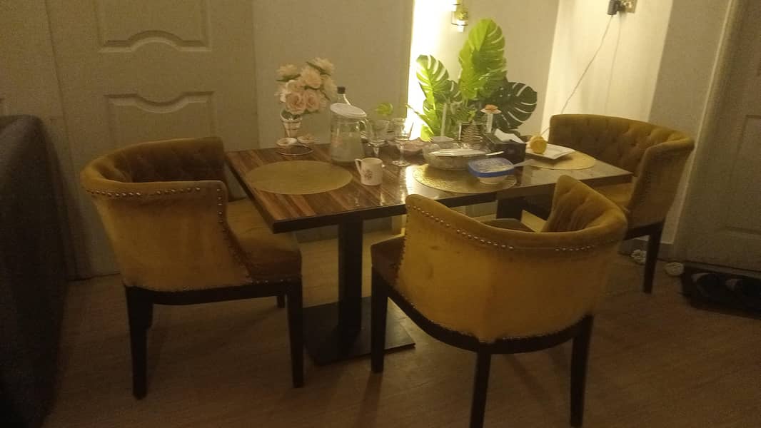 chairs 0