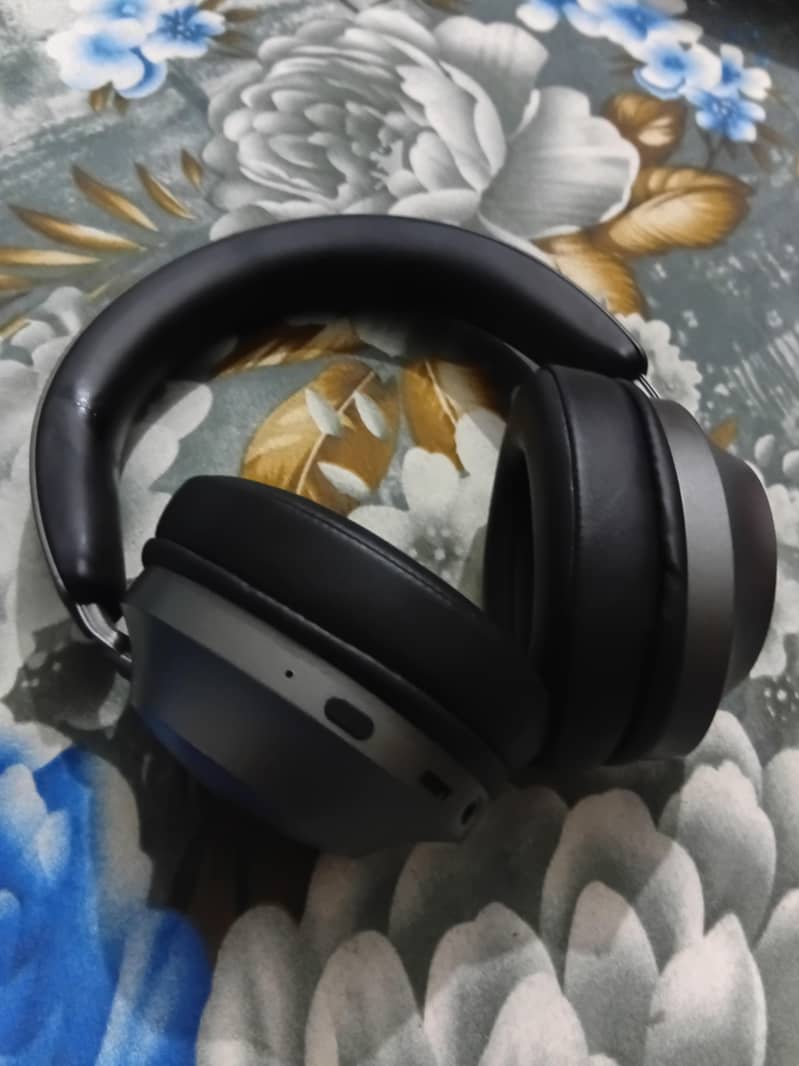 headset like new 0