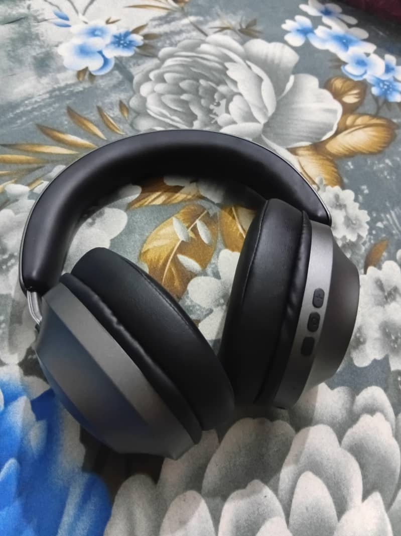 headset like new 1