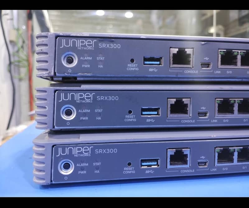 Juniper SRX 300 Firewall 0