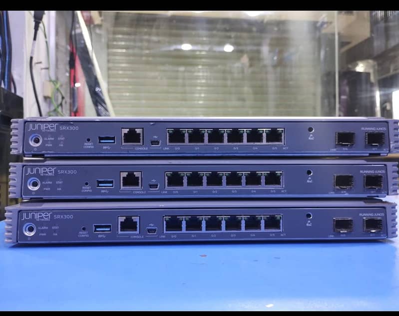Juniper SRX 300 Firewall 1