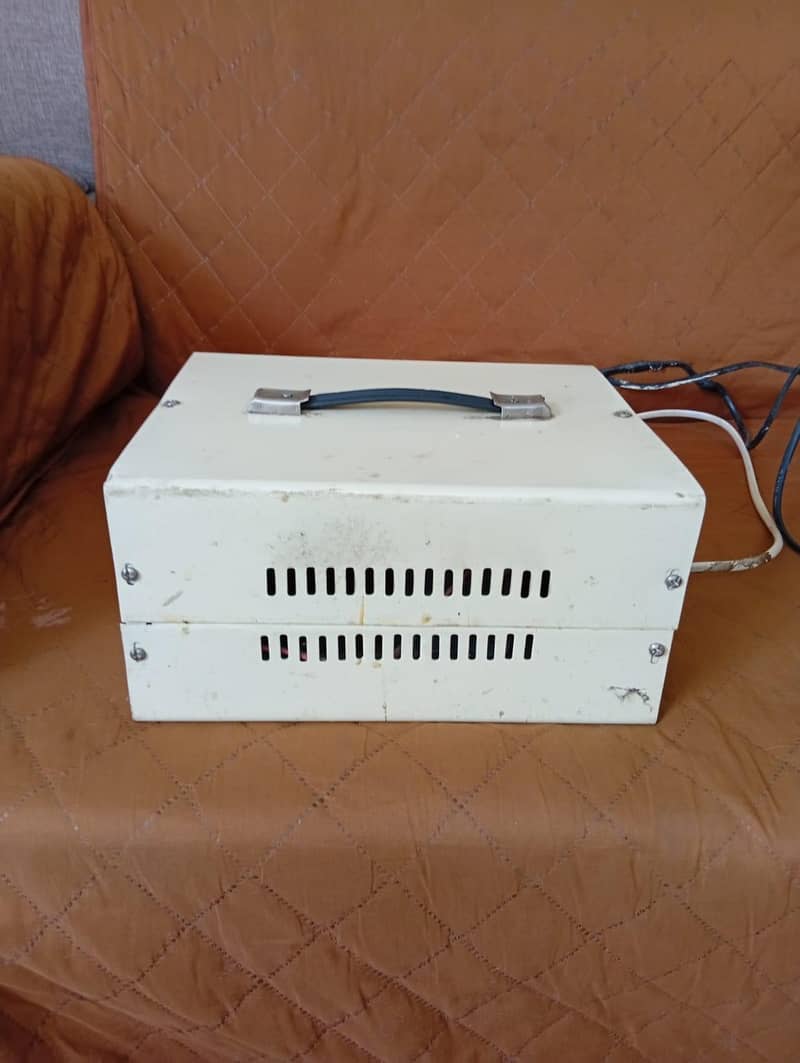 Automatic voltage stabilizer(ArhamElectronic,) 1