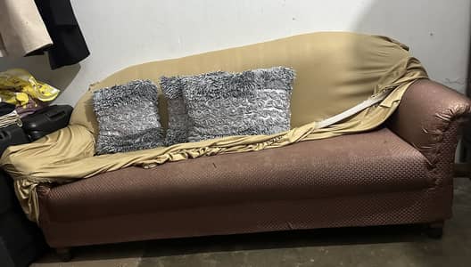 5 seater sofa. 3+1+1