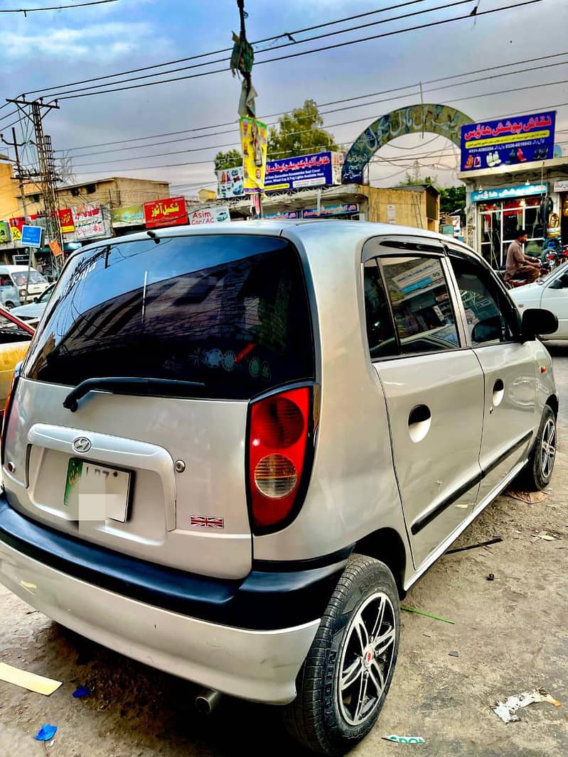 santro 2004 4