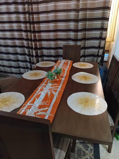 Dining table 6 seater