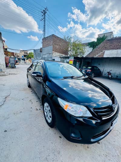 toyota corolla 2012 model total jenwan brand new condition  urgent sal