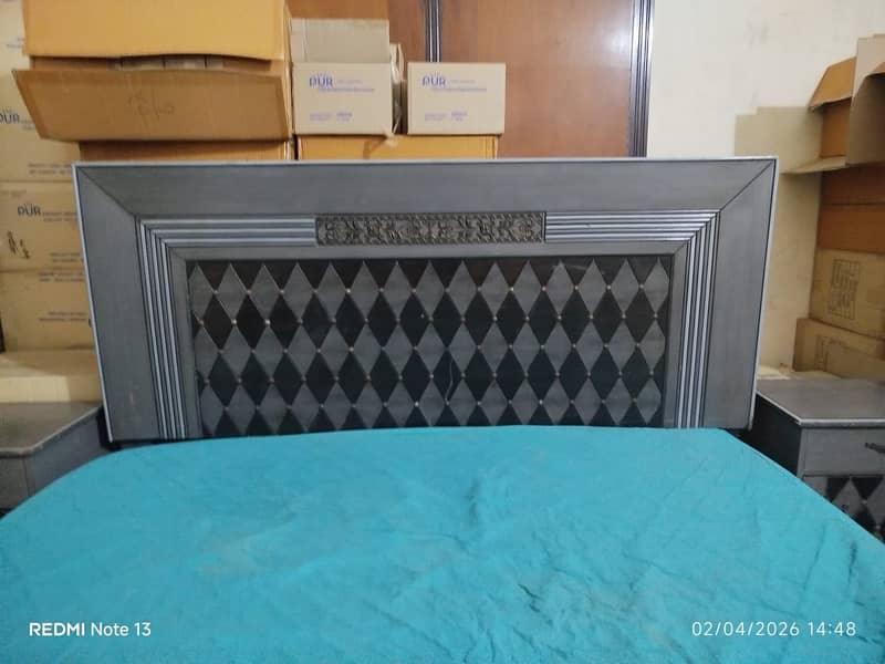 King size bed 3
