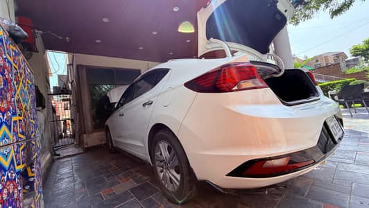 Hyundai maintained Elantra Top of the line GLS 2.0 2021 1-hand driven