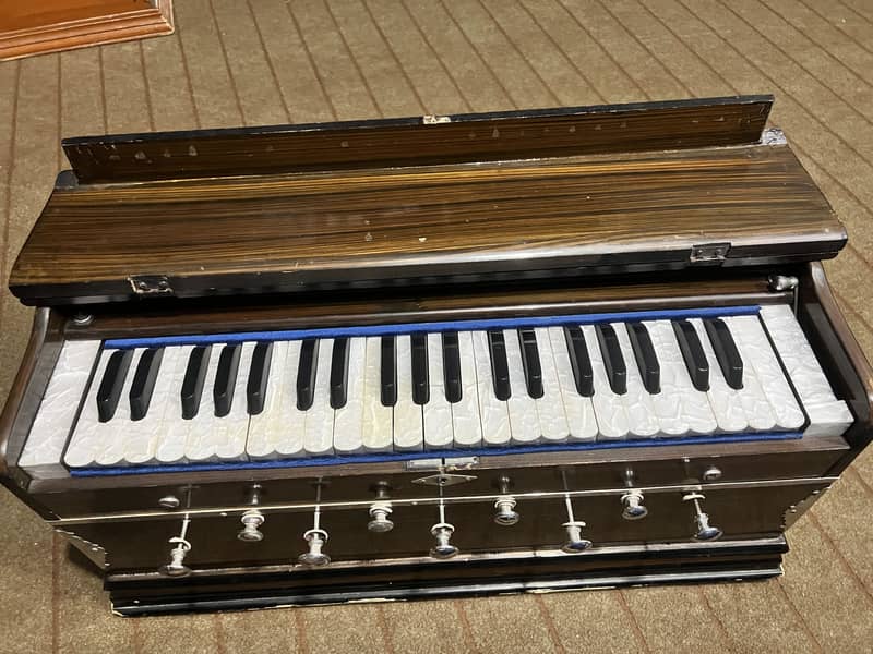 German Harmonium 1
