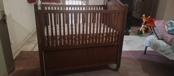 baby cot