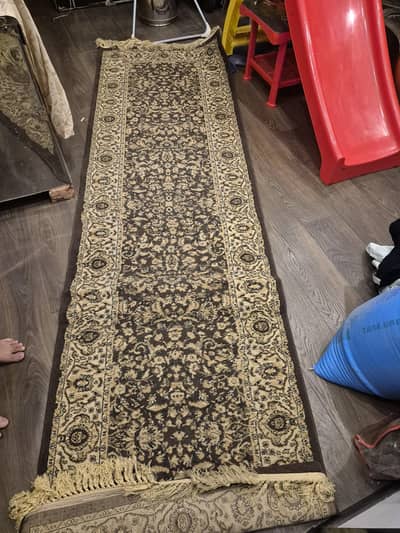 rug in good condition