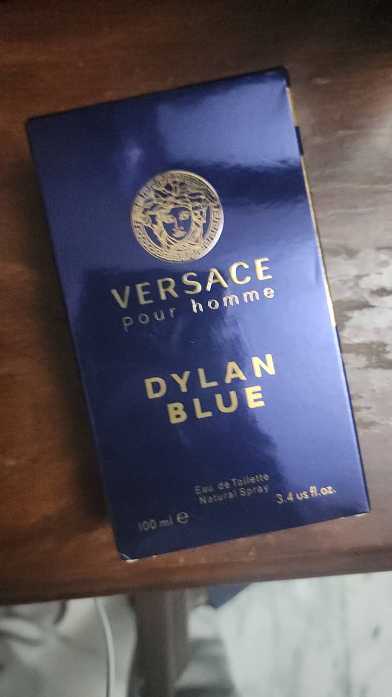 Versace 0