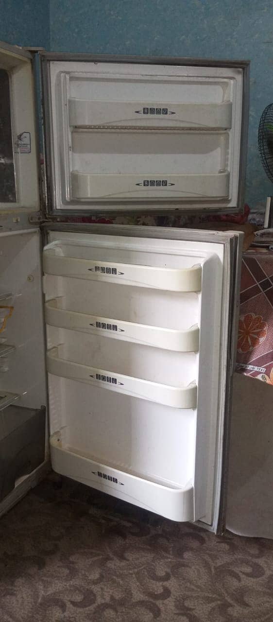 Sold Refrigeretor 8