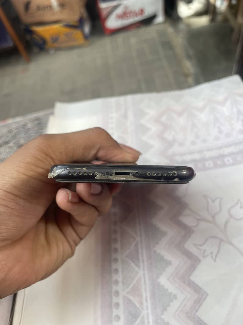 iPhone 8 water pack 10/10 3