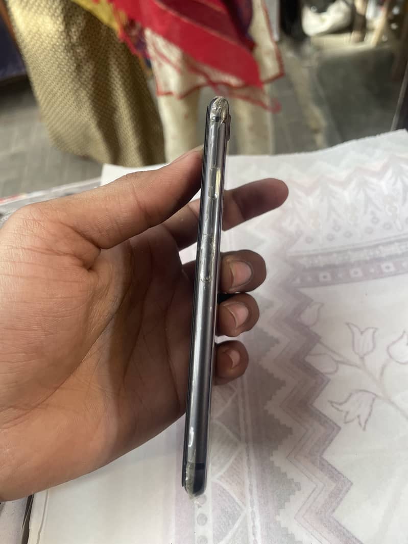 iPhone 8 water pack 10/10 4