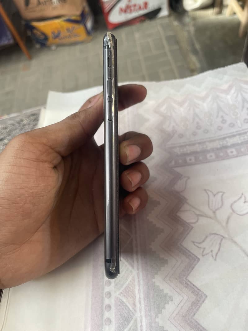 iPhone 8 water pack 10/10 6