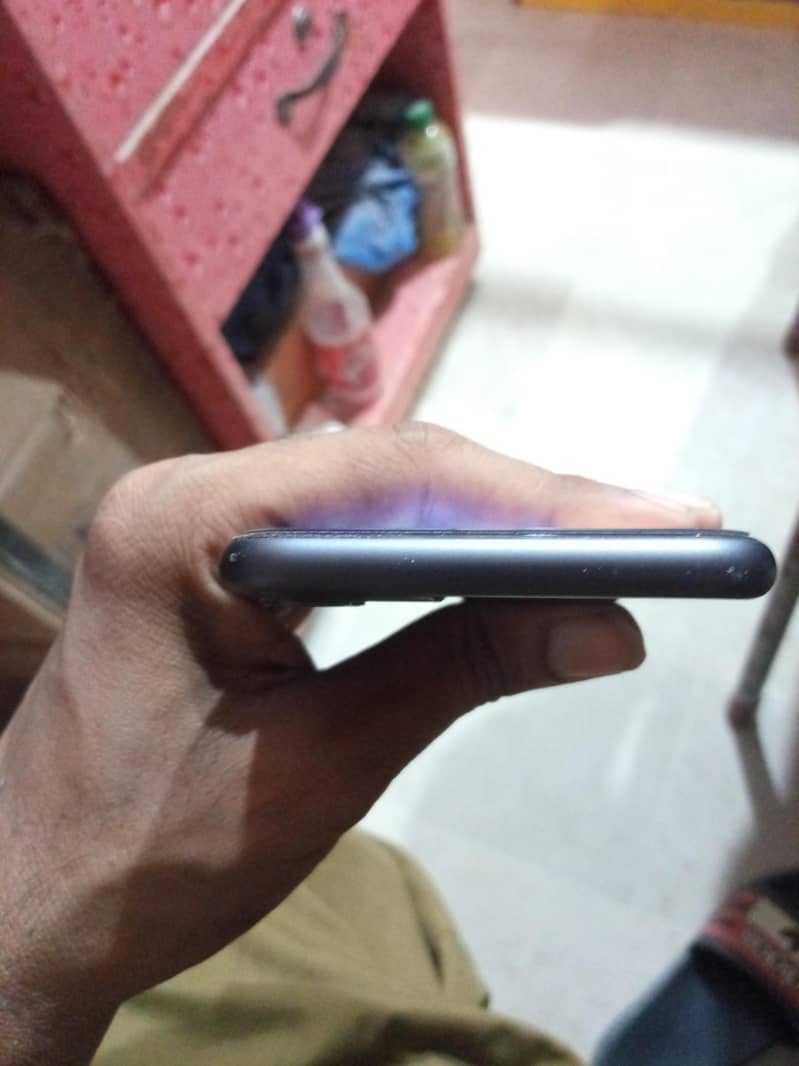 Iphone 11 4