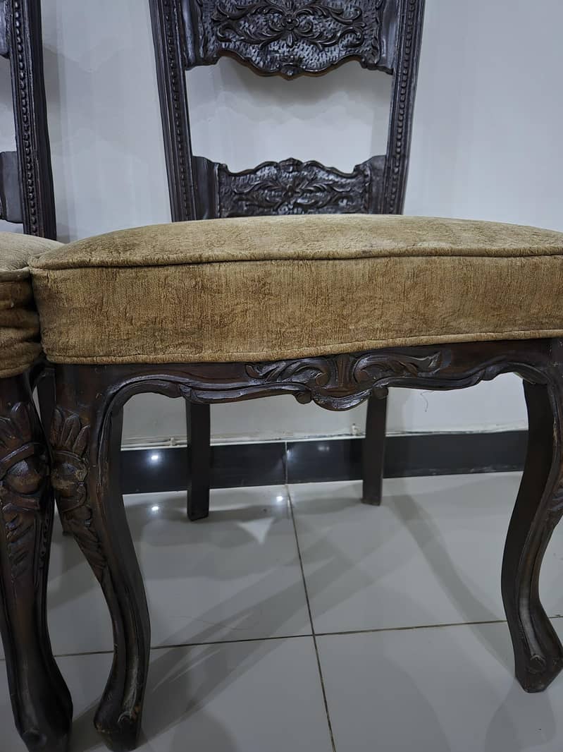 4 chinioti dining chairs 0