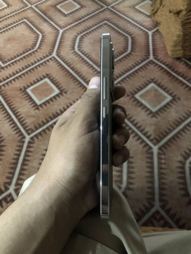 Infinix note 40 5
