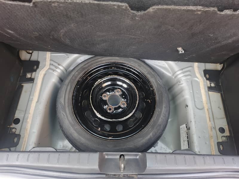 Vitz Genuine 9