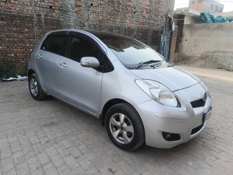 Vitz Genuine 13
