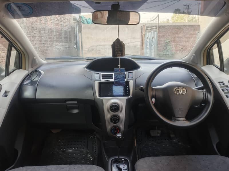 Vitz Genuine 14