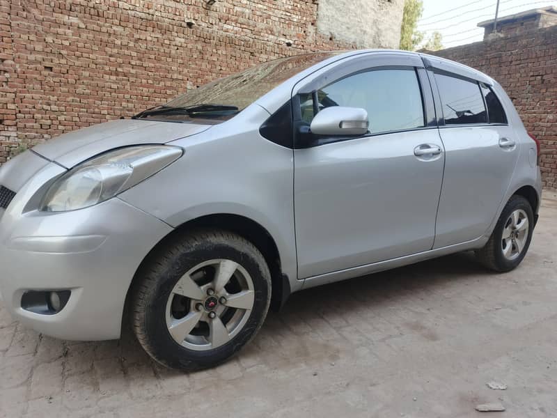 Vitz Genuine 17