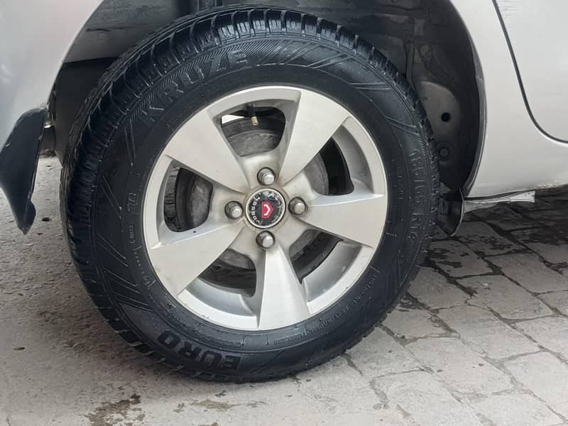 Vitz Genuine 18