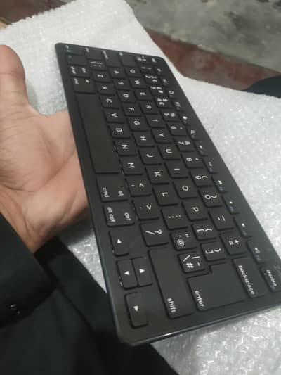 ZAGG BLUETOOTH KEYBOARD