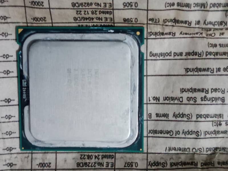 Intel Core 2 dou E8400 3.00GHz processor 1
