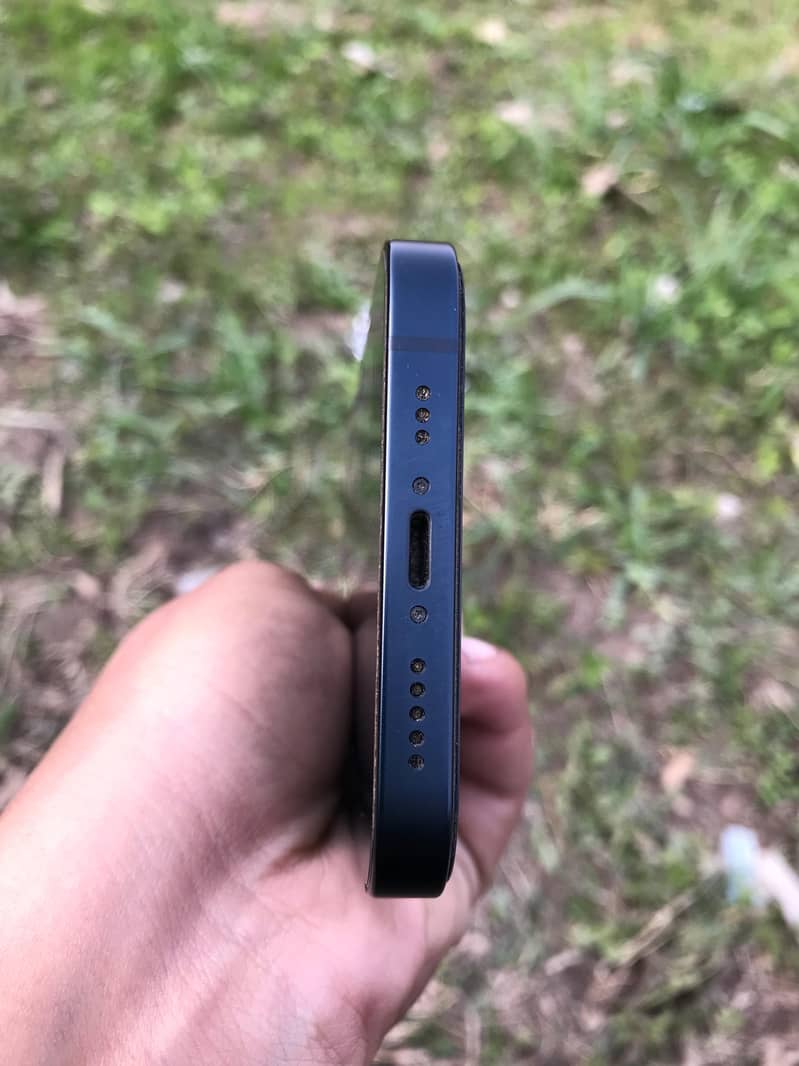 iPhone 13 2