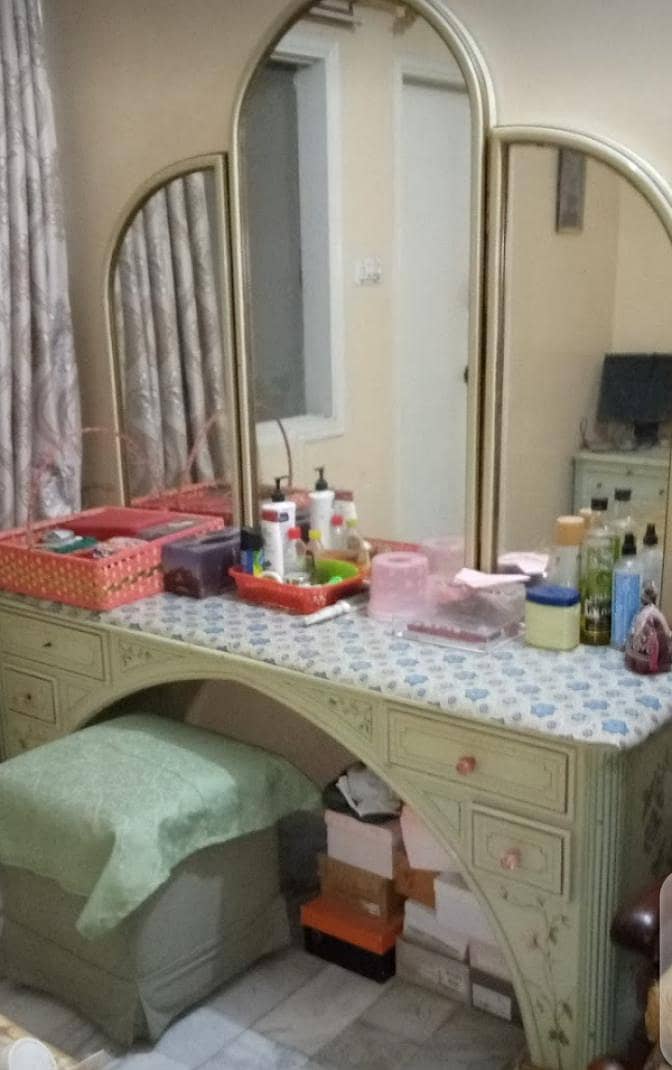 Dressing Table 1