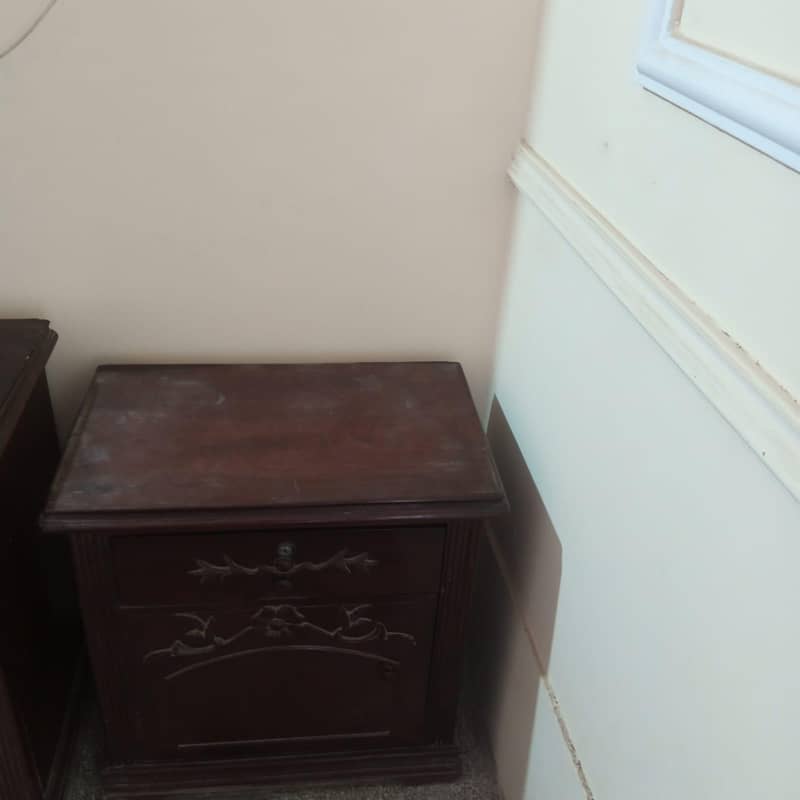 dressing and side table 1