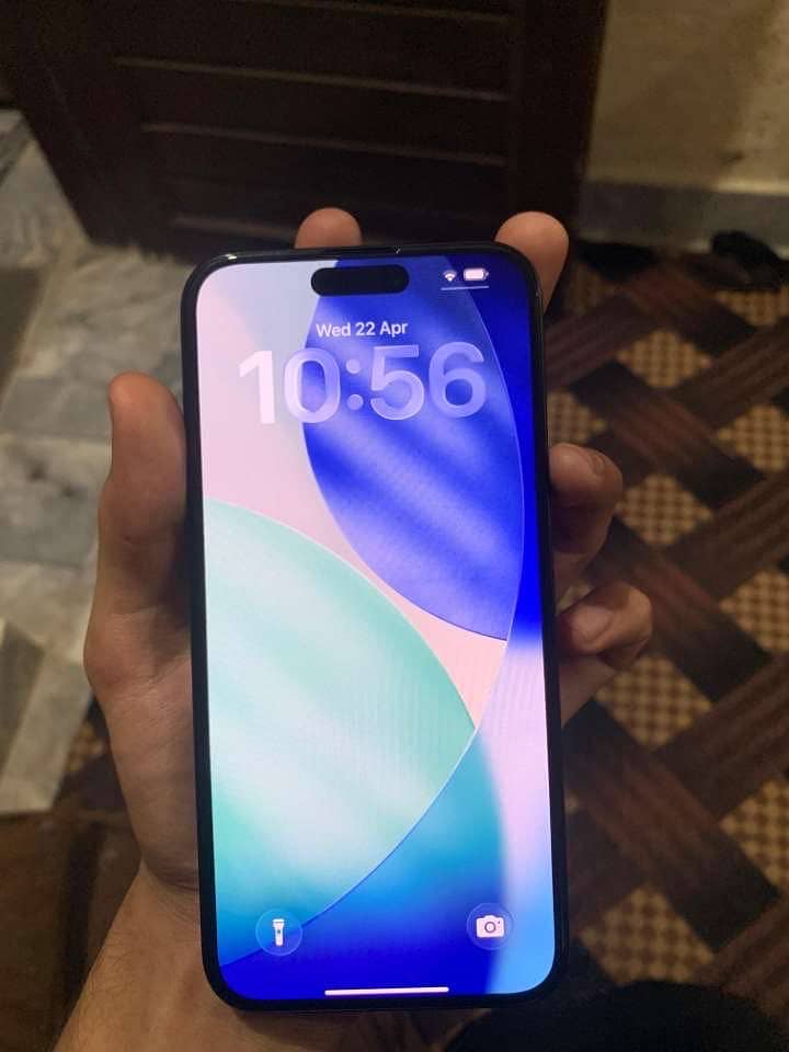 Iphone 15 pro max 3