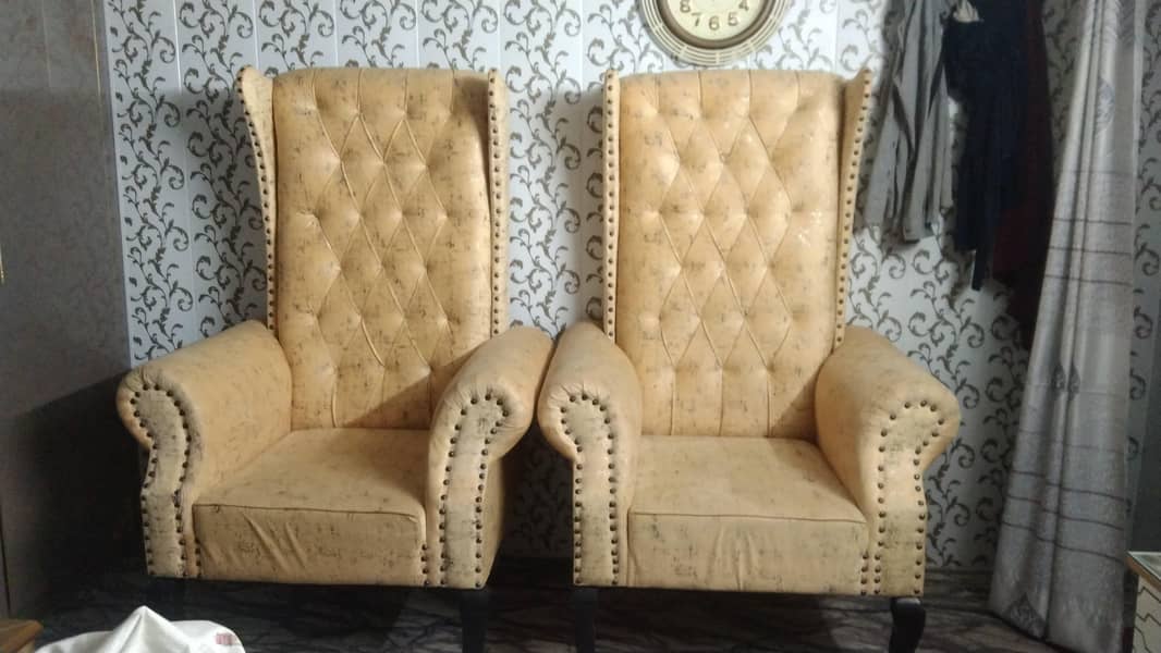 2sofa chair's + table 1