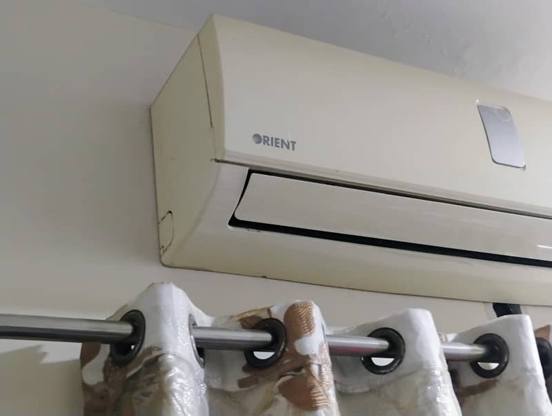 orient gold working split ac 2