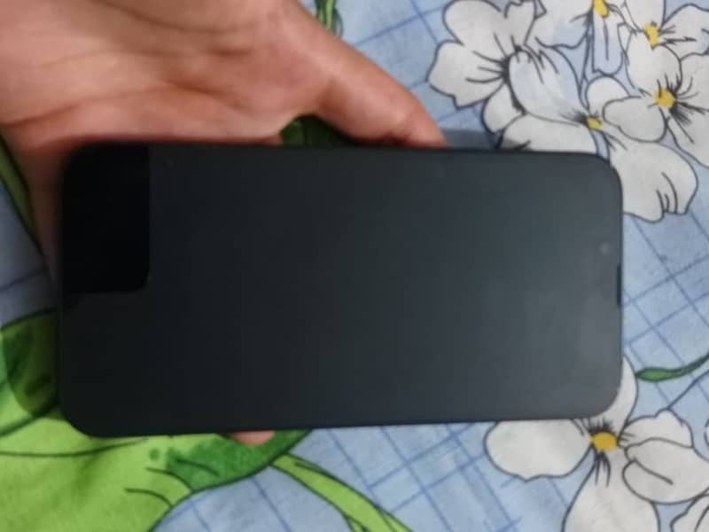 iPhone 14 3