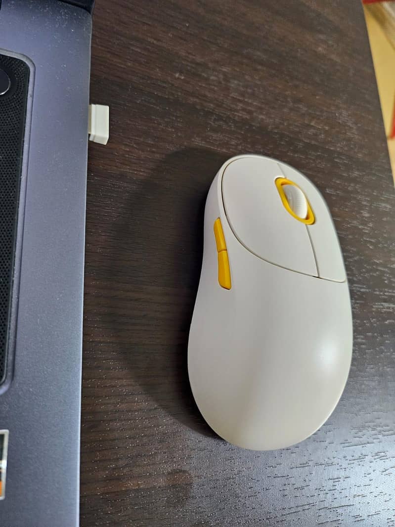 Xiaomi Wireless Mouse Version 3 | Triple Device Connection 1