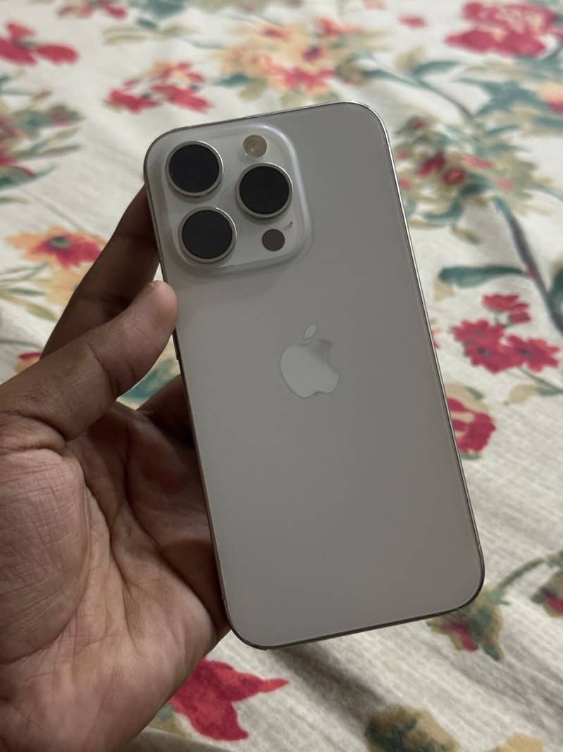 iPhone 15 pro 0