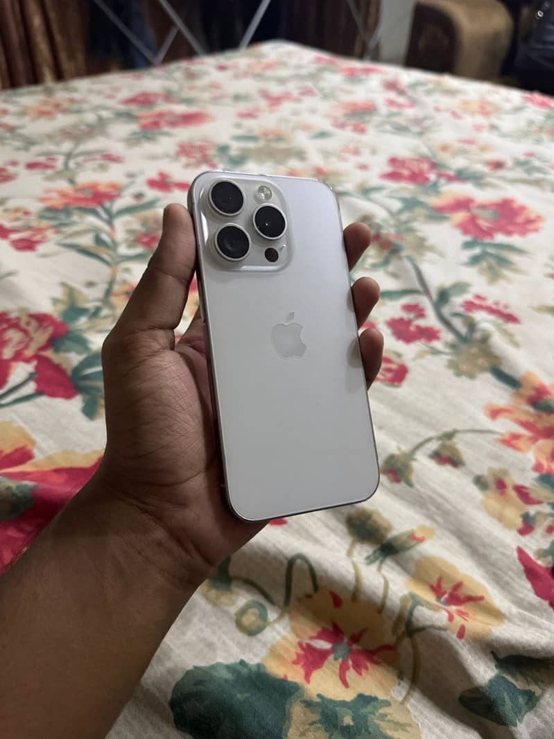 iPhone 15 pro 1