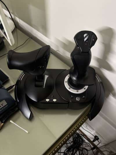 Thrustmaster HOTAS One Joystick + Throttle Xbox / PC