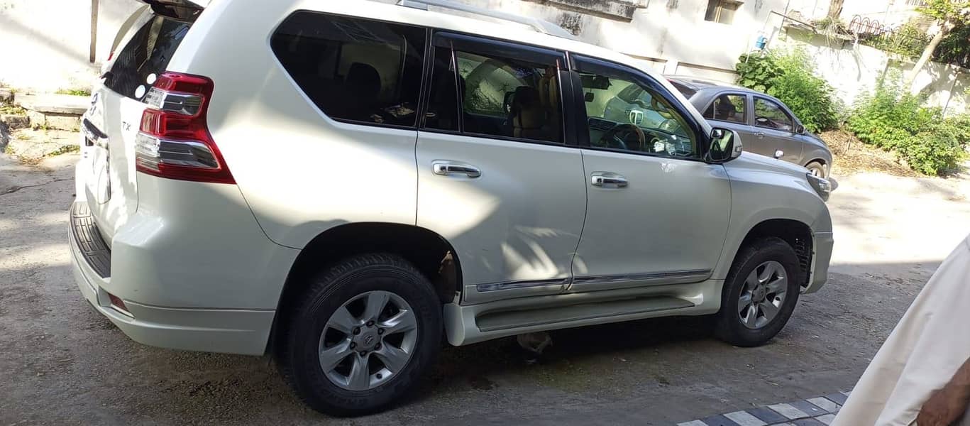 Prado TX Mint condition 4