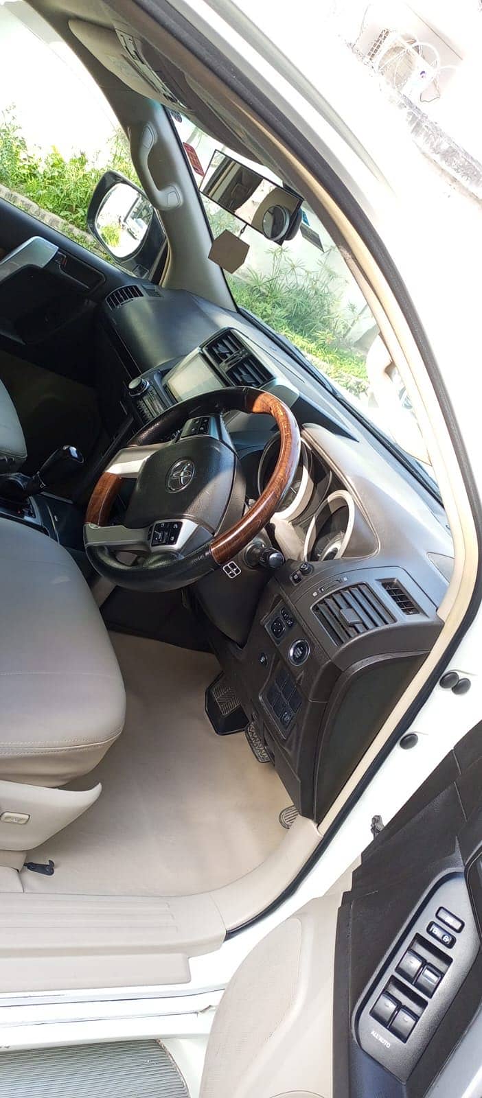 Prado TX Mint condition 5